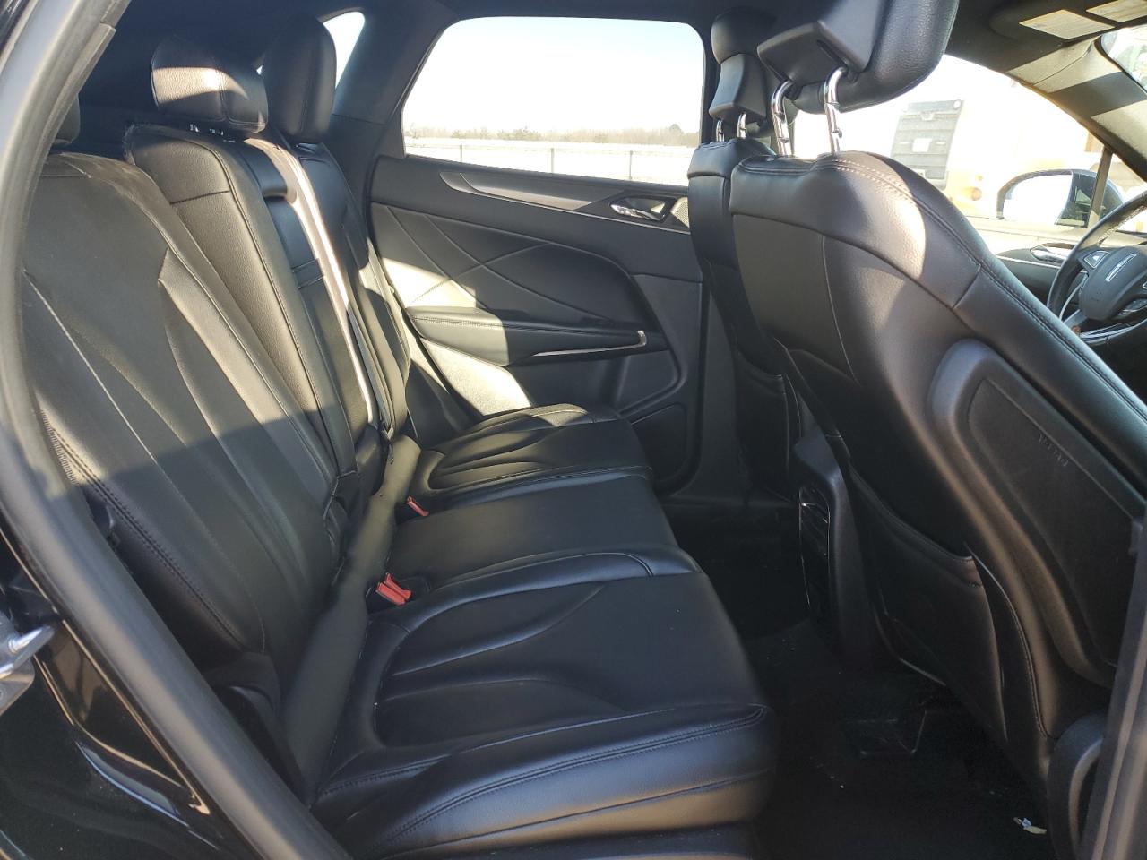 2016 Lincoln MKC - Image 12