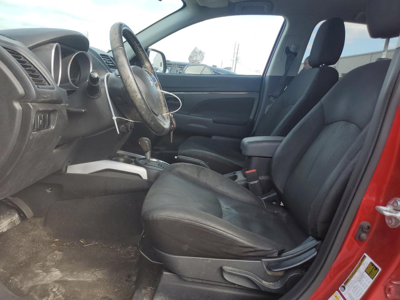 2014 Mitsubishi Outlander - Image 7