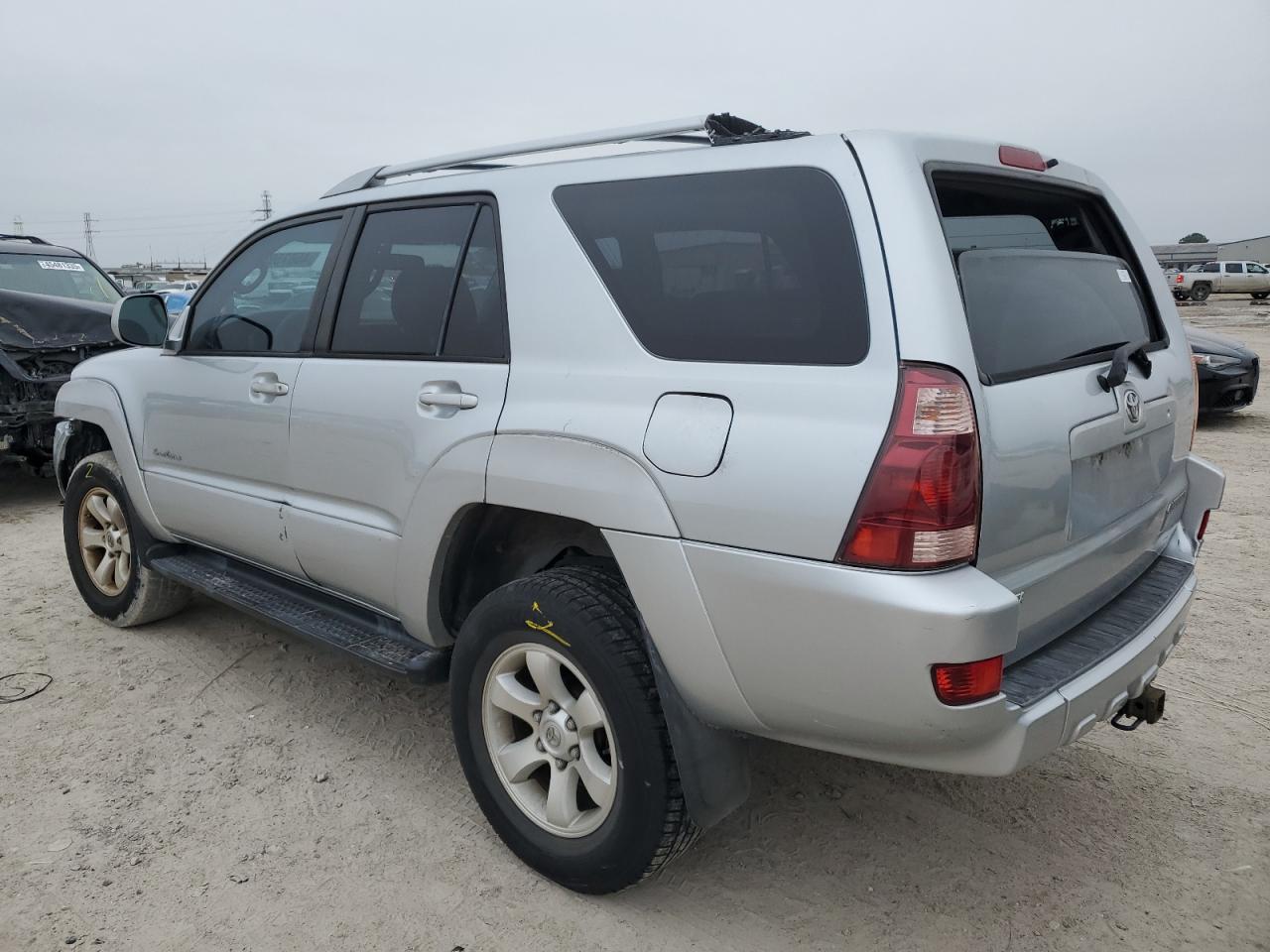2005 Toyota 4Runner - Image 2