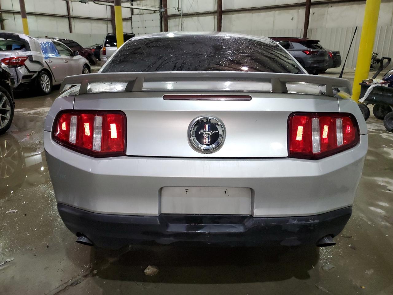 2010 Ford Mustang - Image 6
