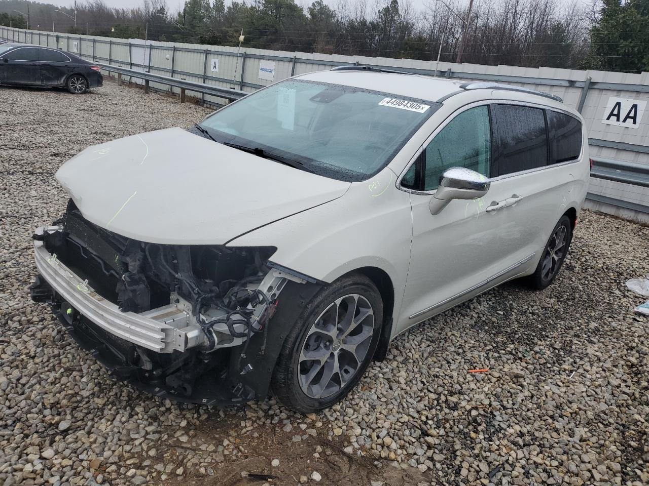 2017 Chrysler Pacifica - Image 1