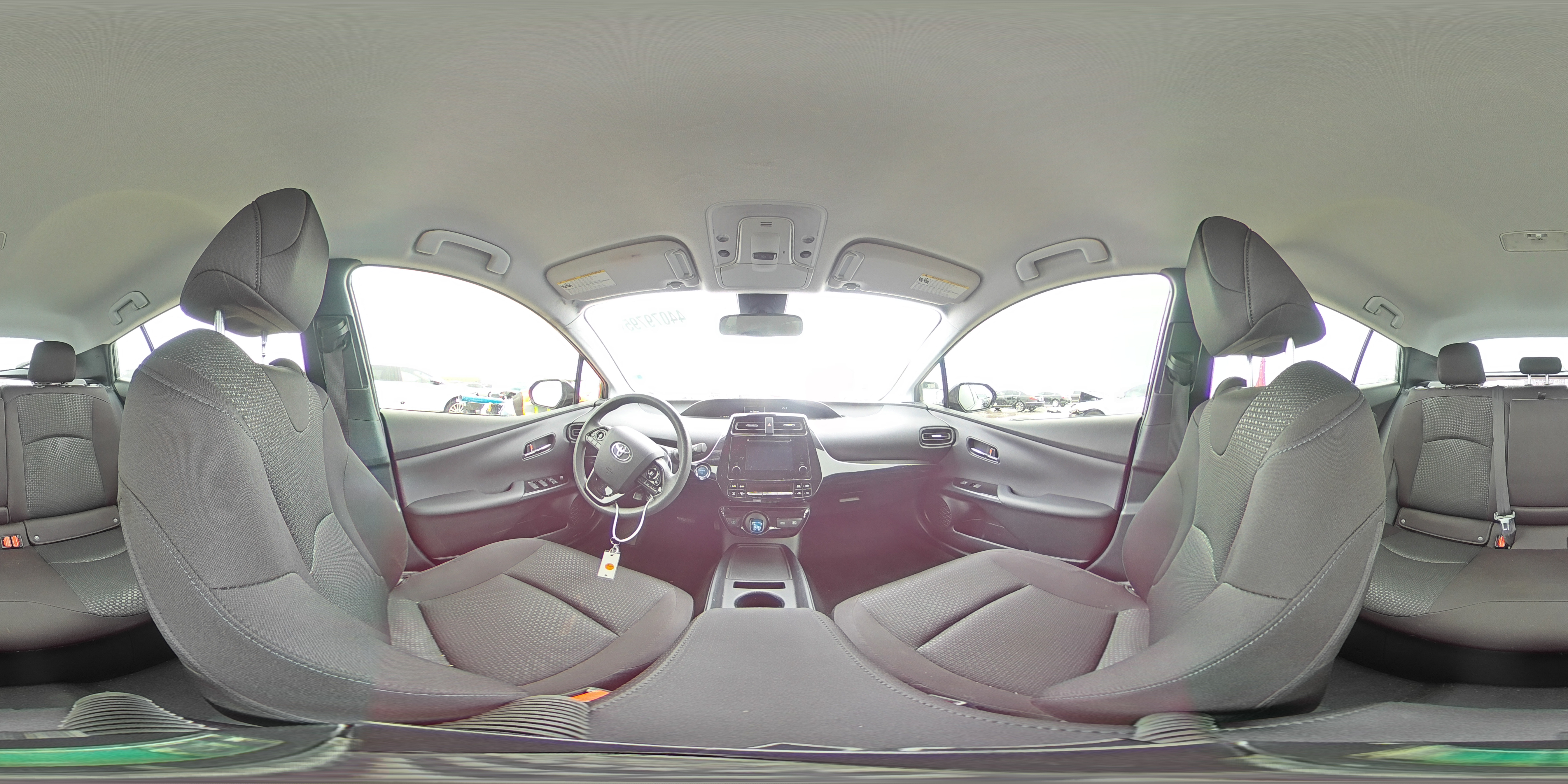2019 Toyota Prius - Image 15