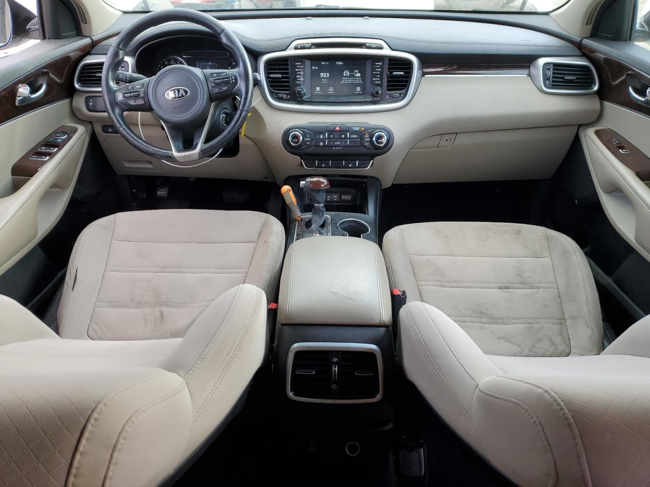 2017 Kia Sorento - Image 8