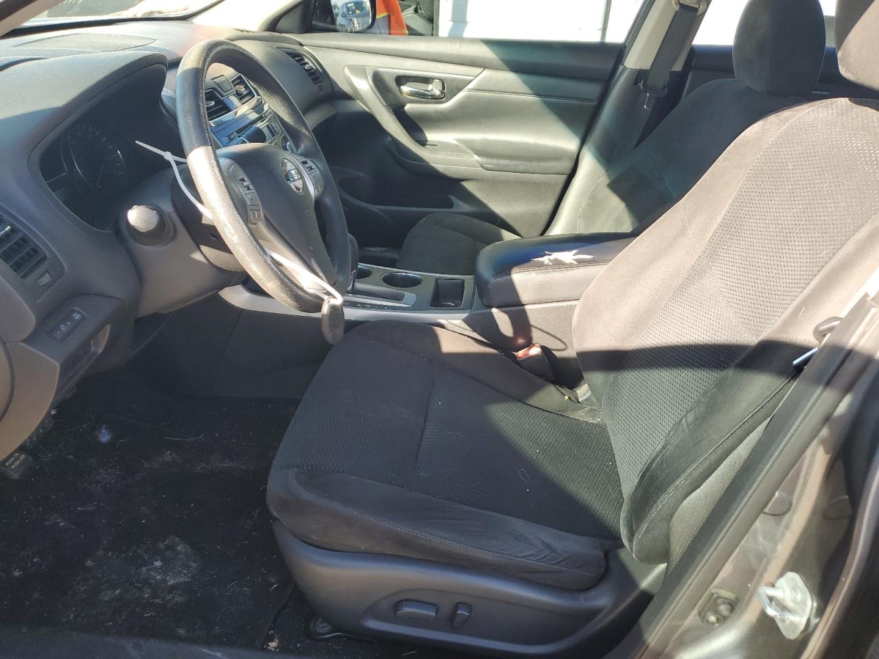 2015 Nissan Altima - Image 7
