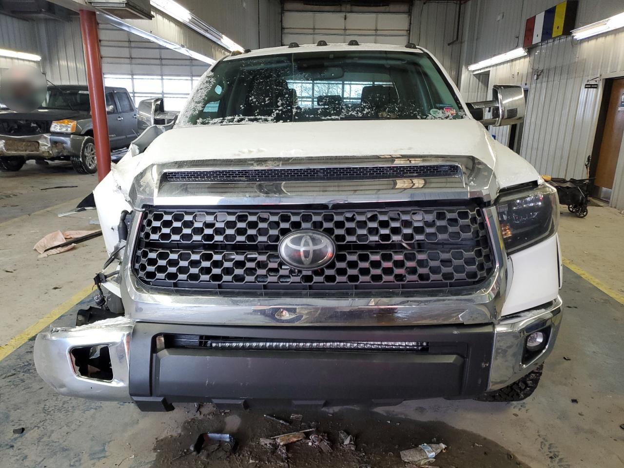 2019 Toyota Tundra - Image 5