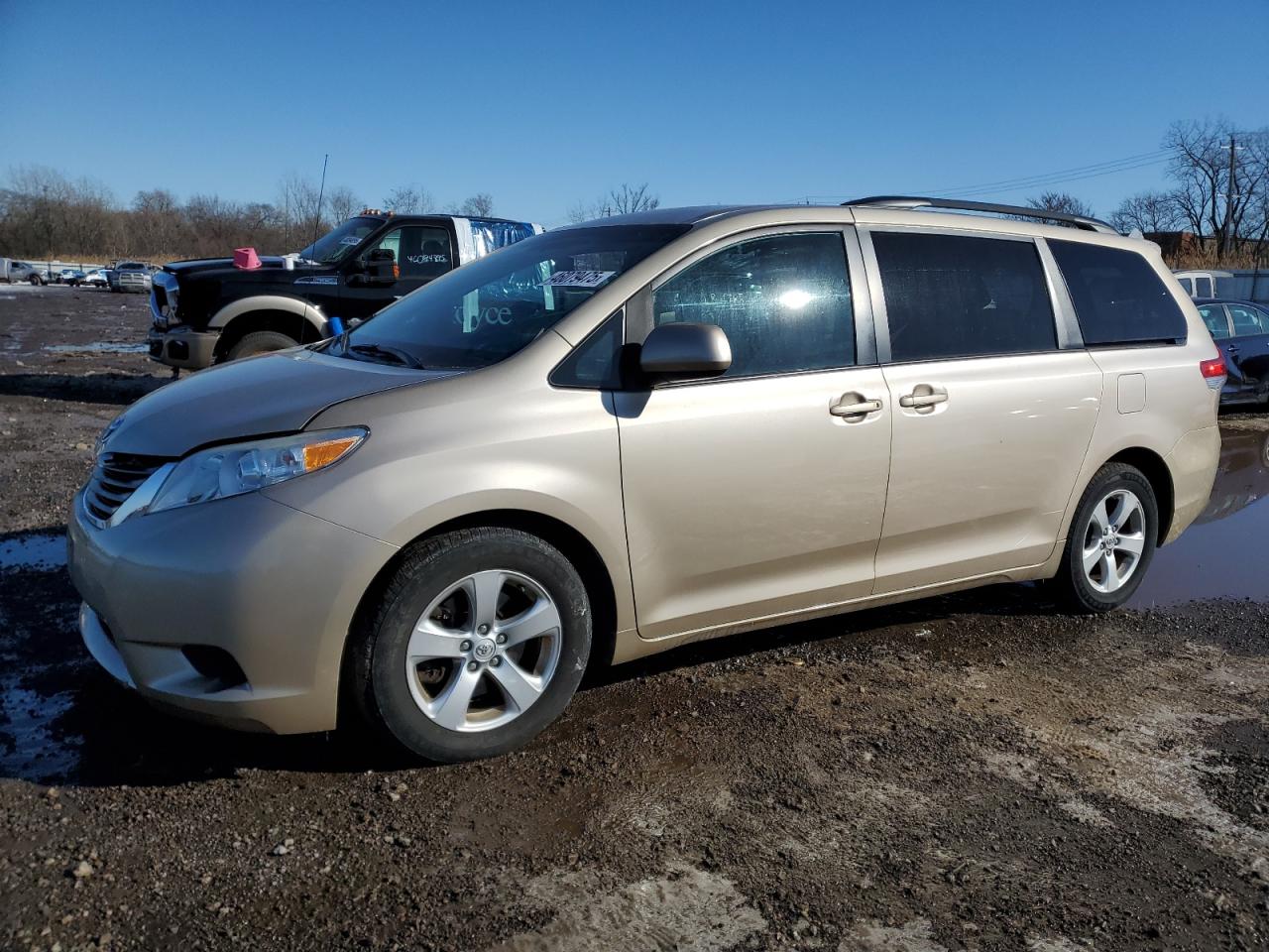 2013 Toyota Sienna - Image 1