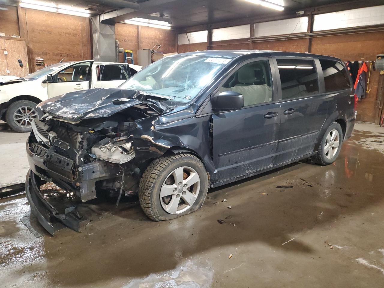 2013 Dodge Caravan - Image 1