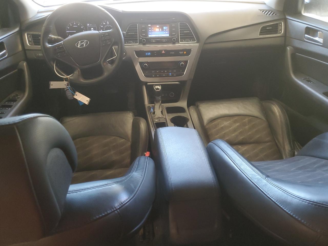 2015 Hyundai Sonata - Image 8