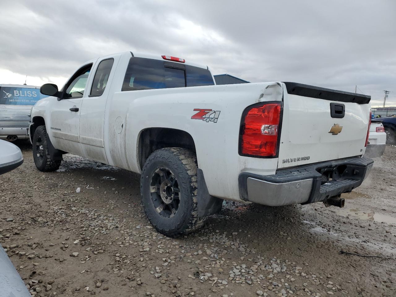 2008 Chevrolet Silverado - Image 2