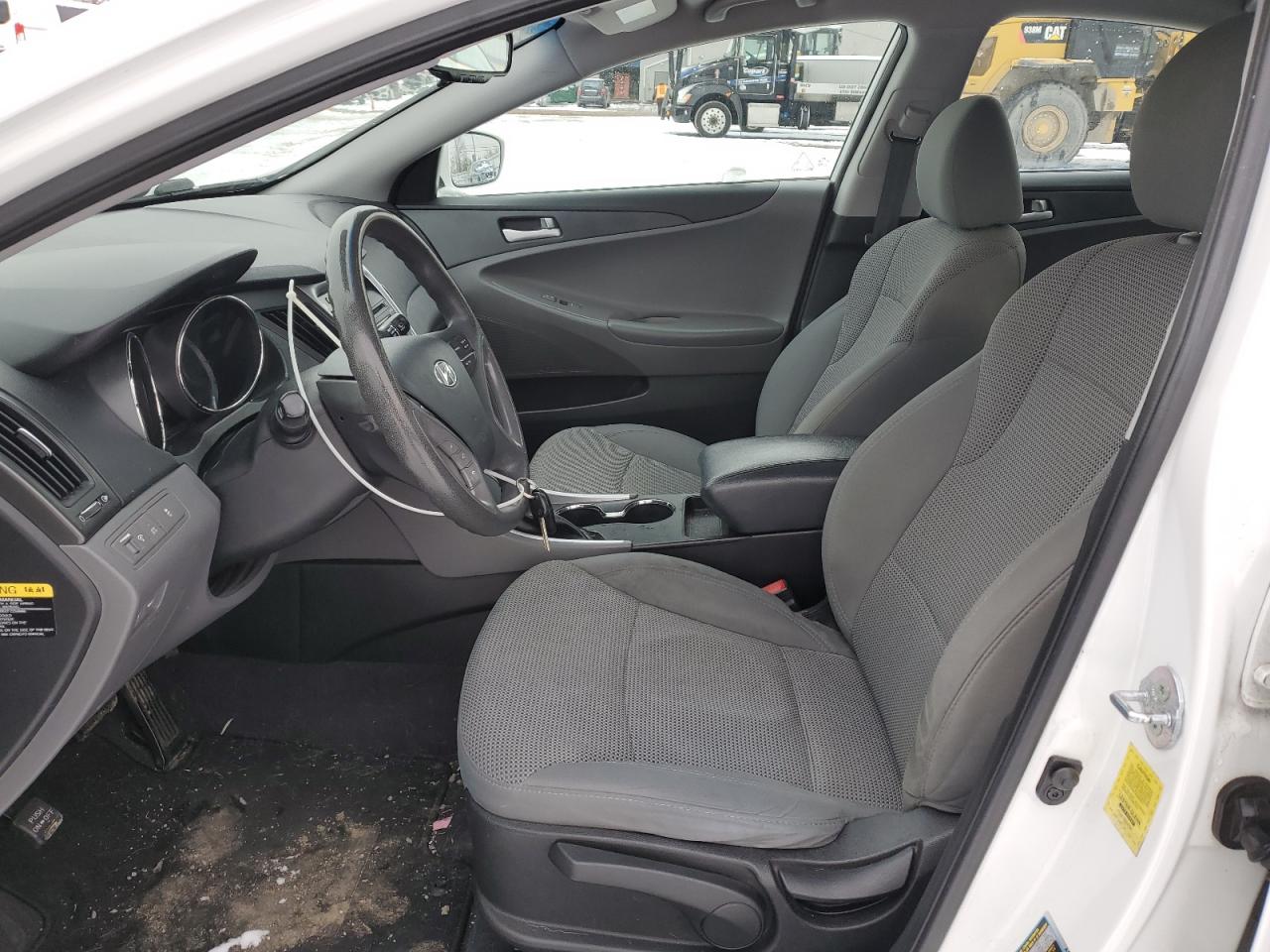 2014 Hyundai Sonata - Image 7