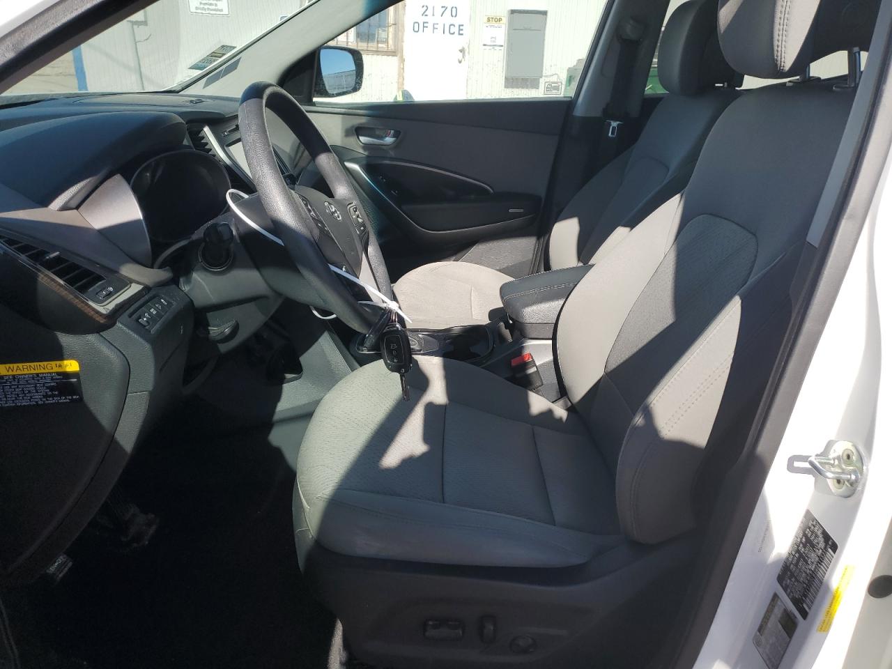 2017 Hyundai Santa Fe - Image 7