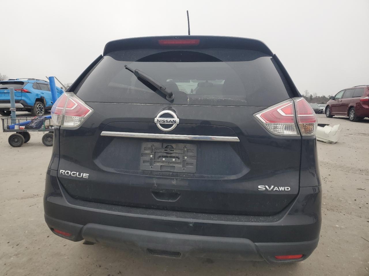 2015 Nissan Rogue - Image 6
