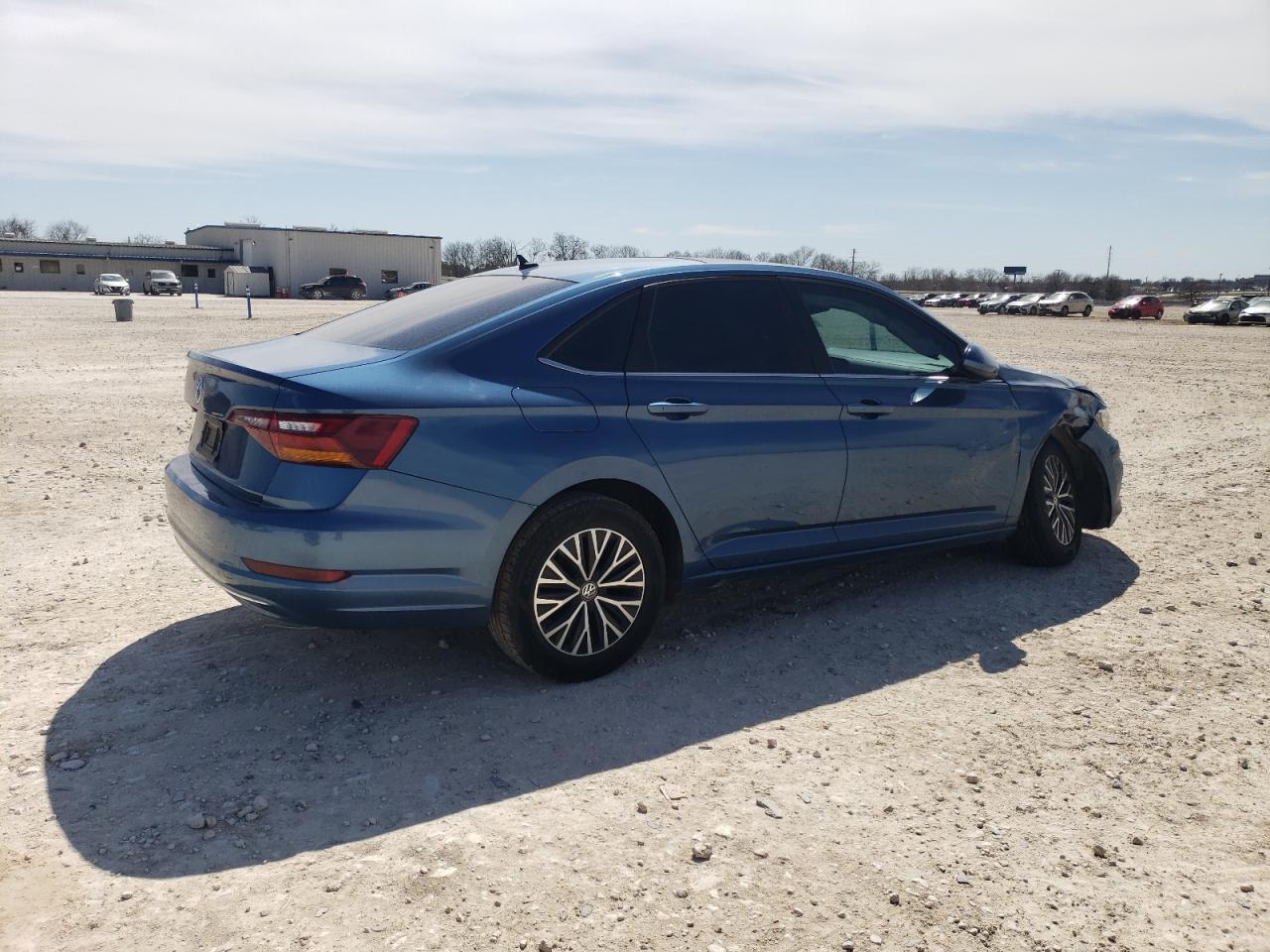 2019 Volkswagen Jetta - Image 3