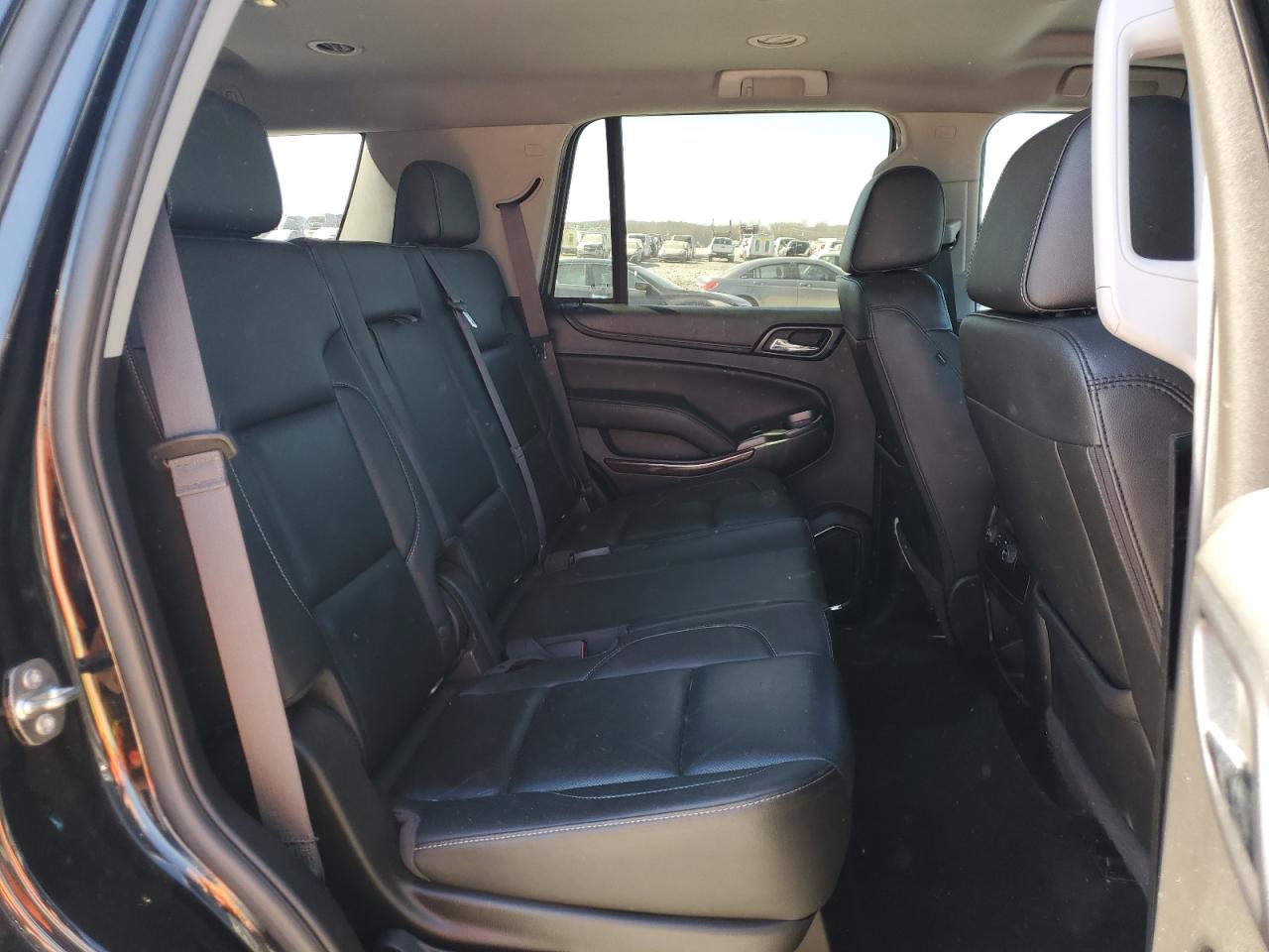 2017 GMC Yukon - Image 11
