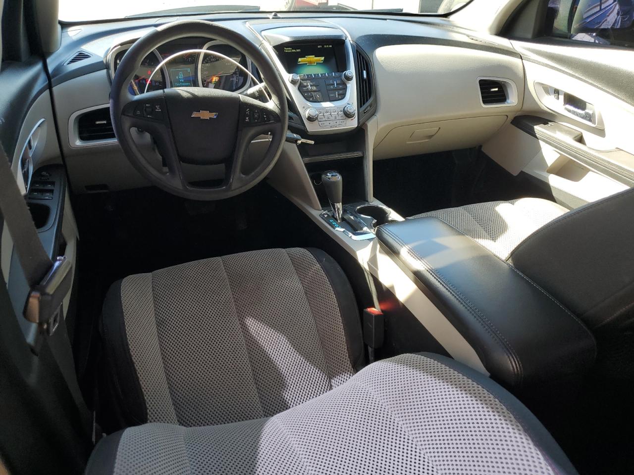 2017 Chevrolet Equinox - Image 8