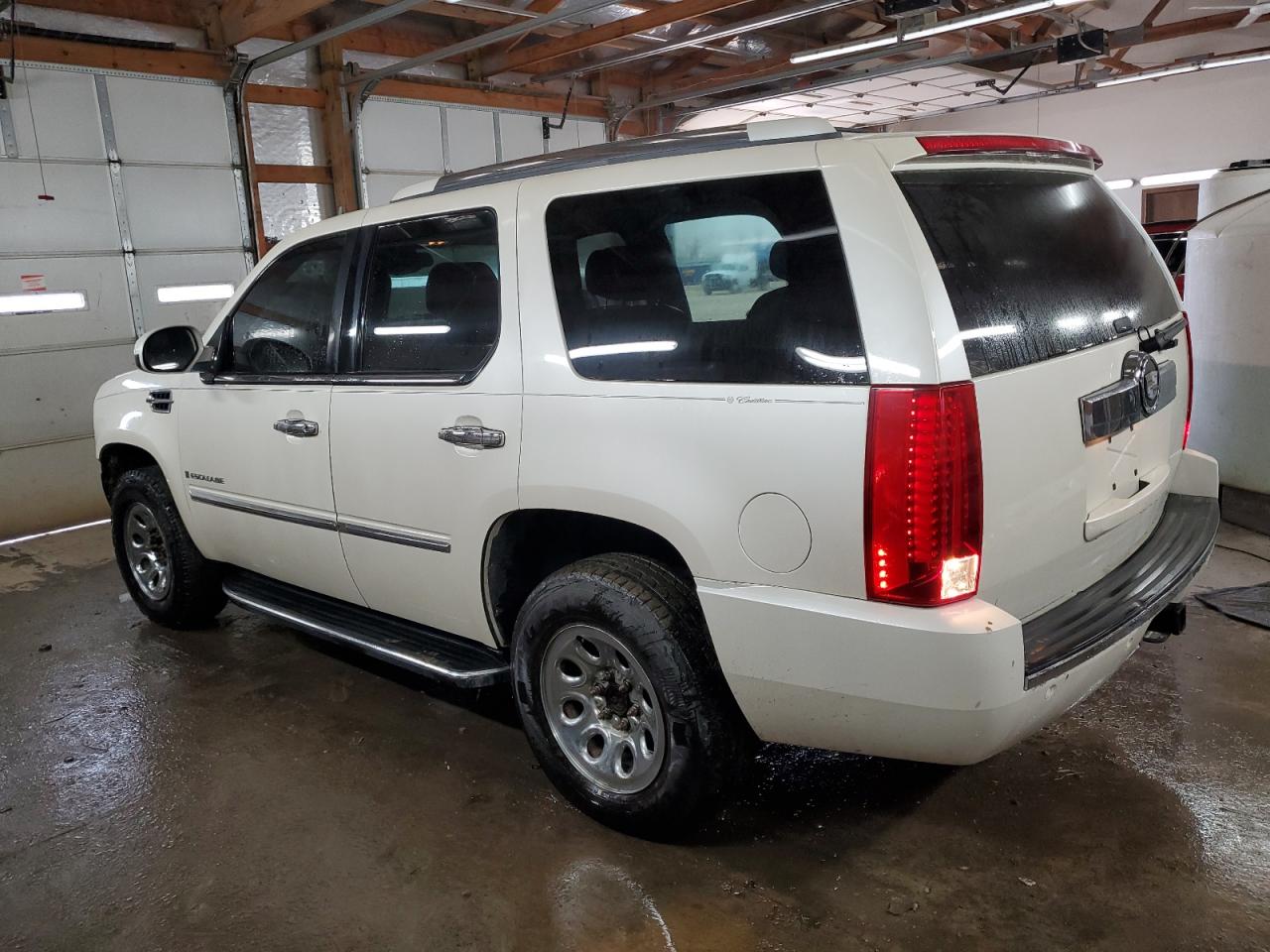 2008 Cadillac Escalade - Image 2