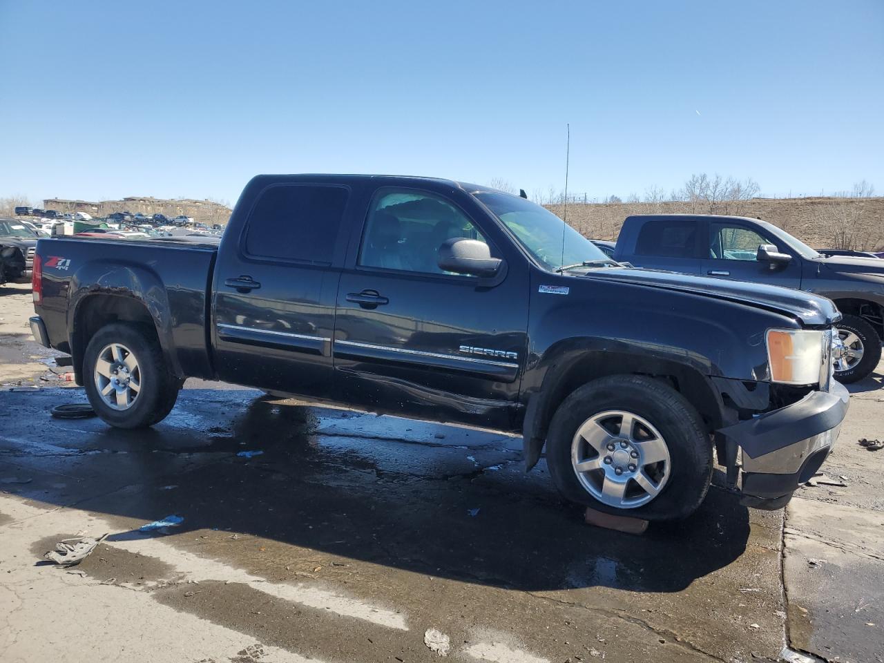 2010 GMC Sierra - Image 4