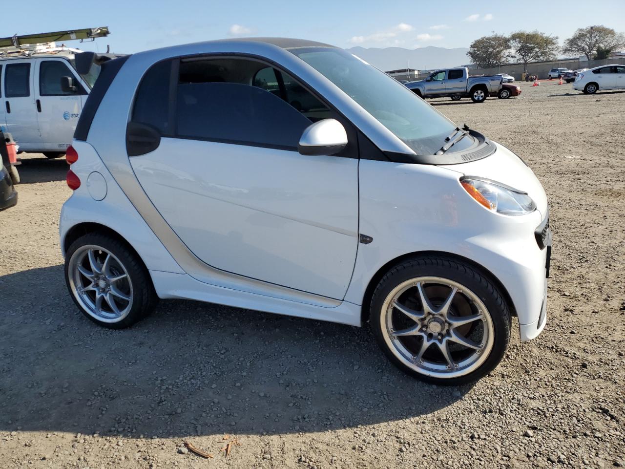 2015 Smart Fortwo - Image 4