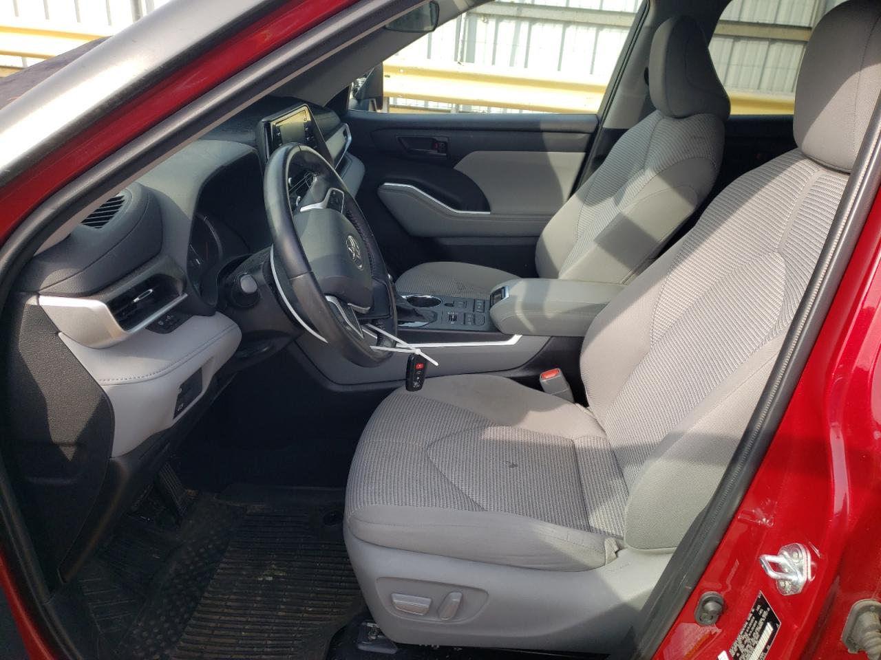 2022 Toyota Highlander - Image 7