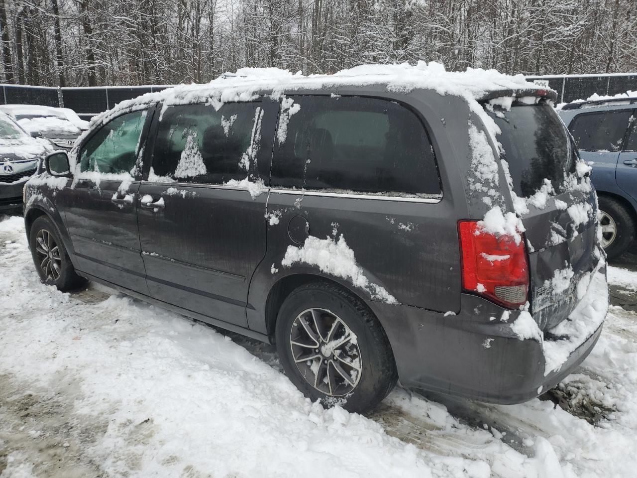2017 Dodge Caravan - Image 2