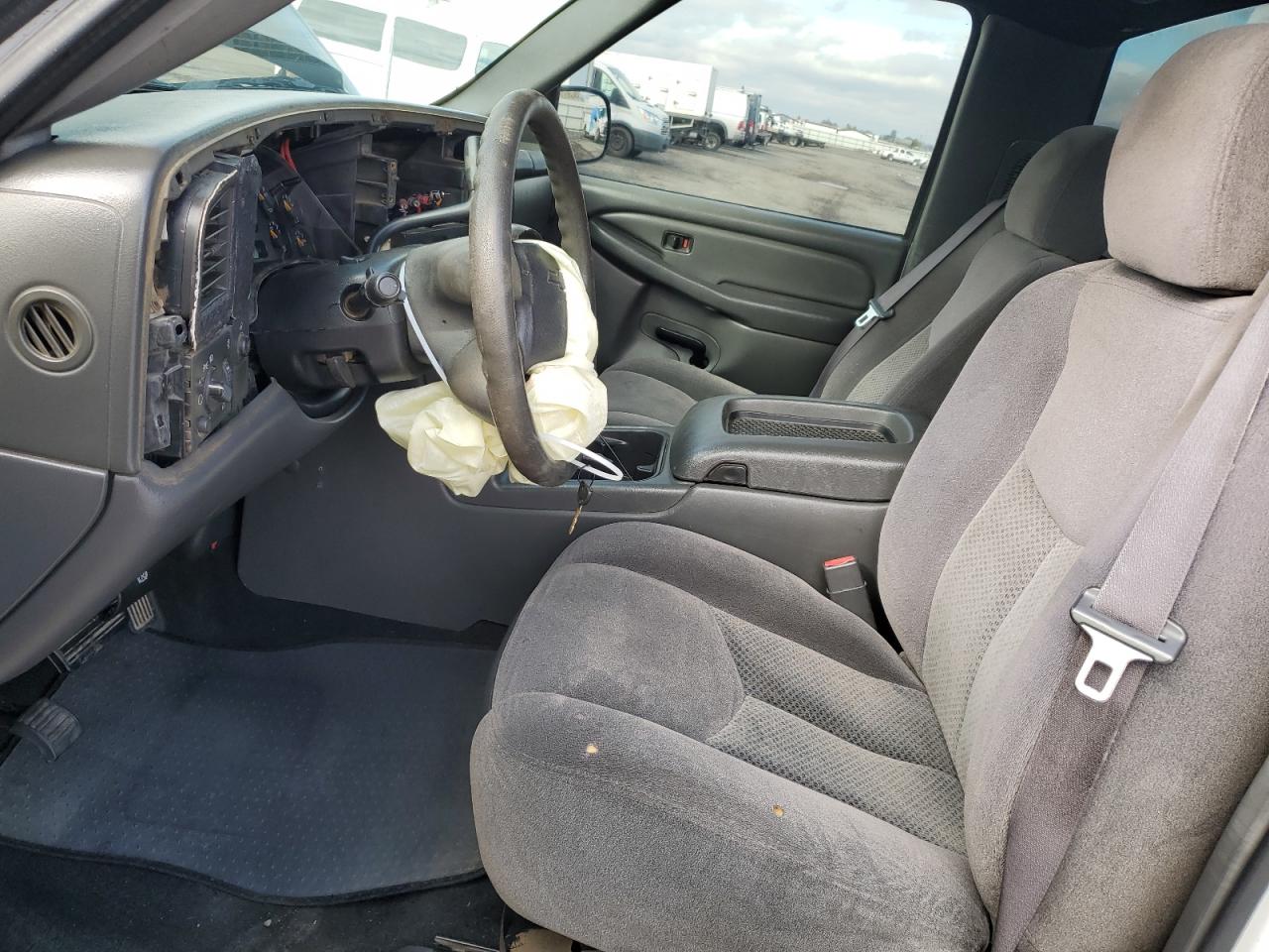 2005 Chevrolet Silverado - Image 7