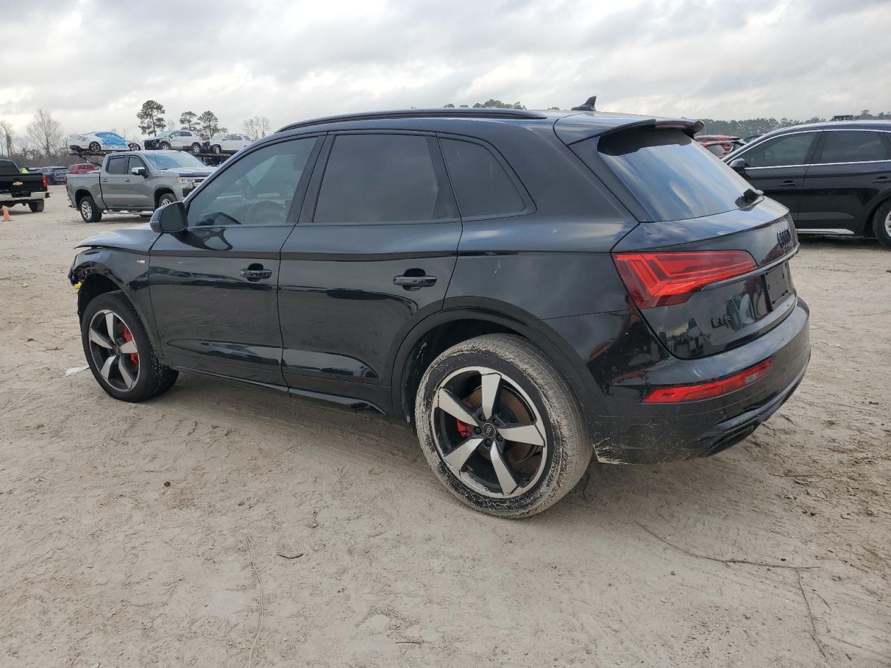 2024 Audi Q5 - Image 2