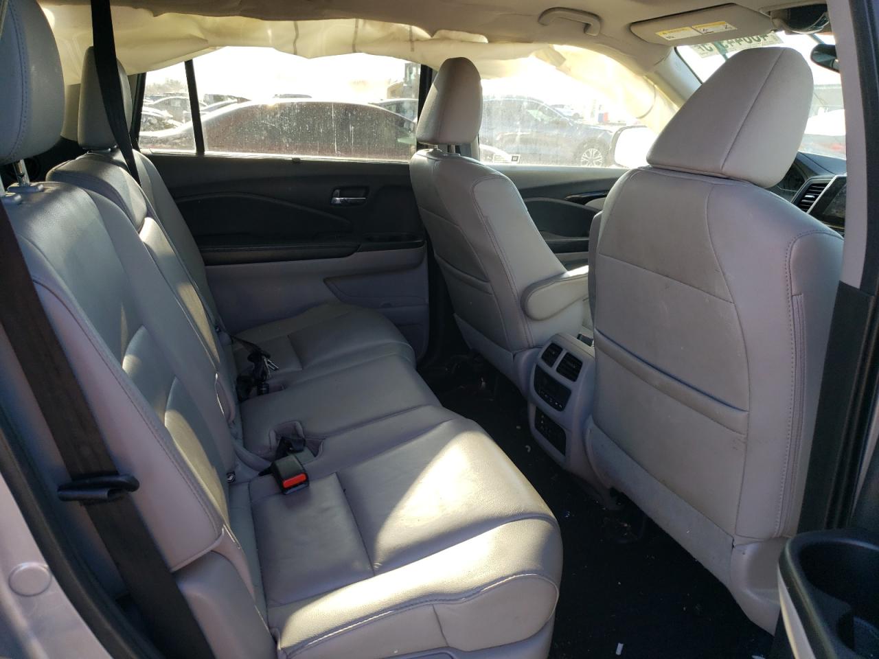 2017 Honda Pilot - Image 12