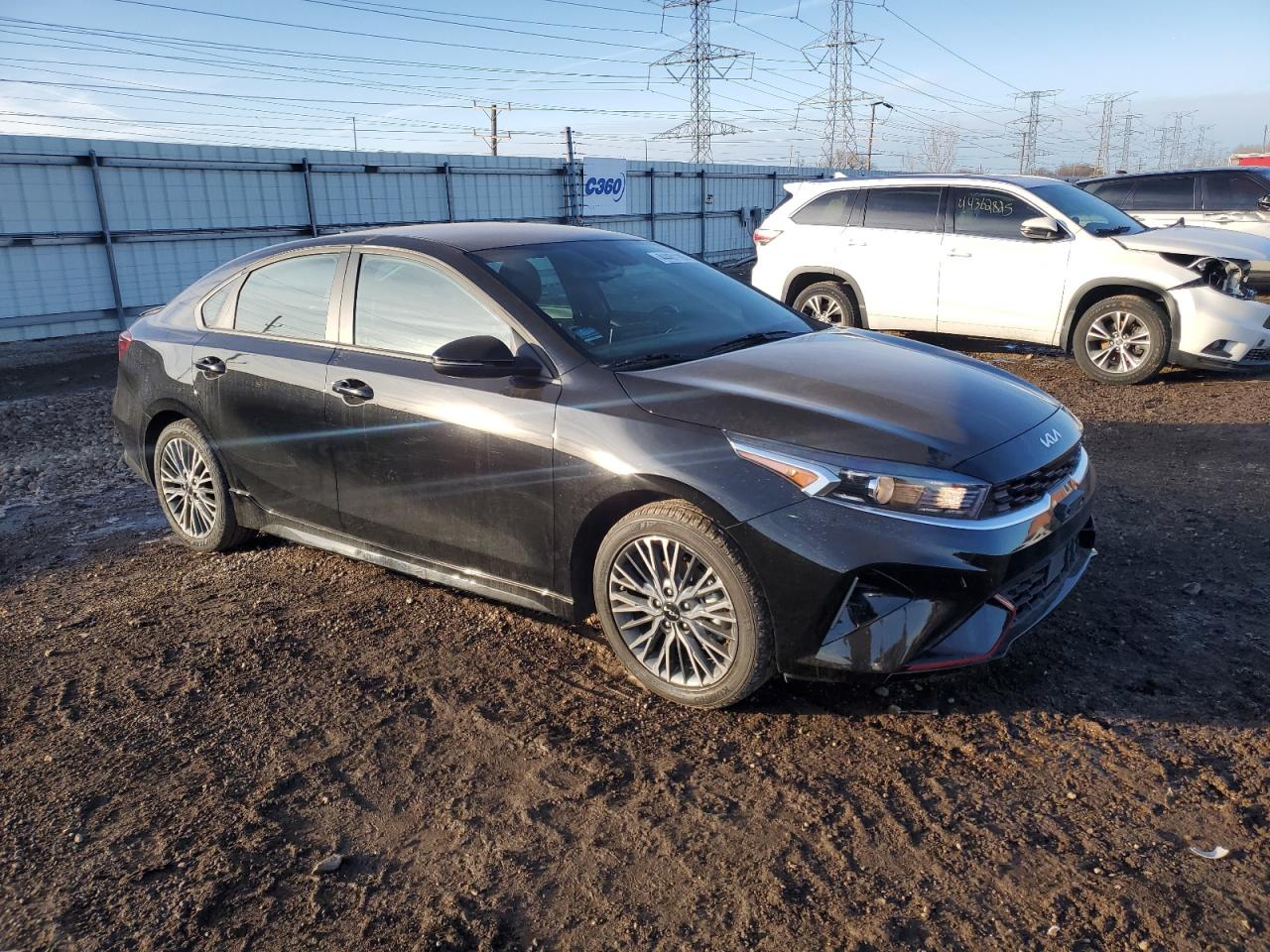 2024 Kia Forte - Image 4