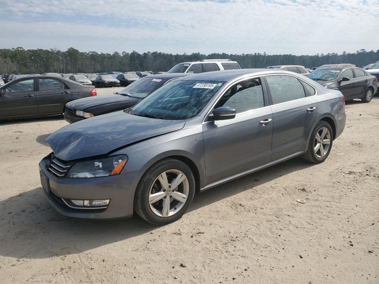 2015 Volkswagen Passat - Image 1