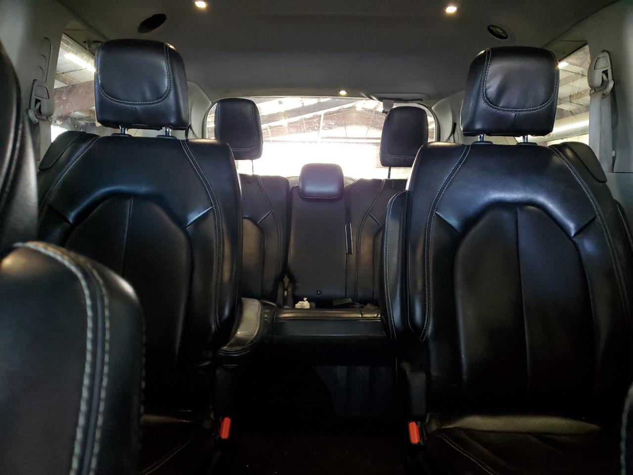 2020 Chrysler Voyager - Image 10