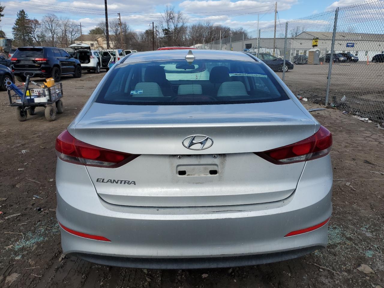 2018 Hyundai Elantra - Image 6