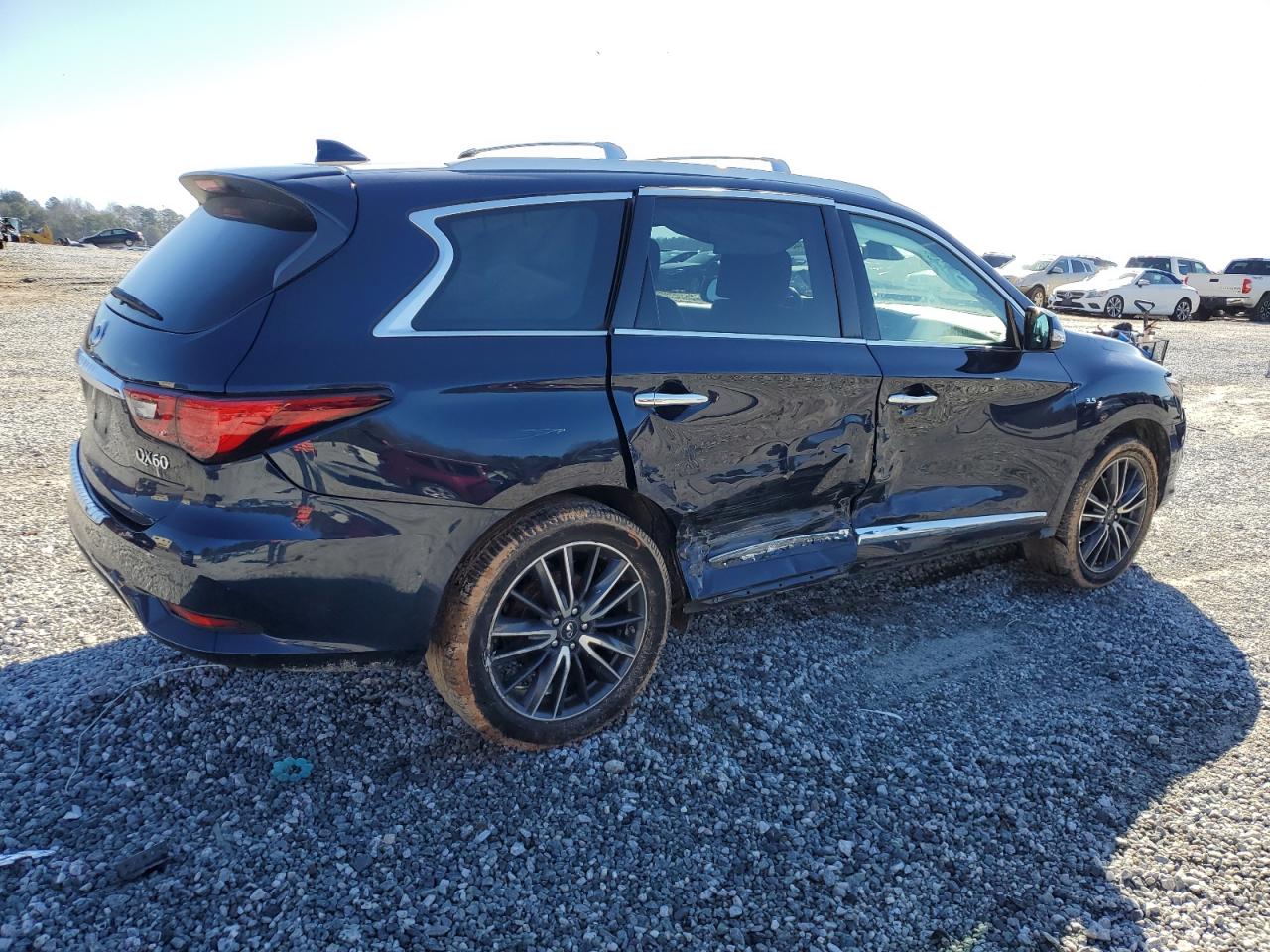 2019 Infiniti QX60 - Image 3