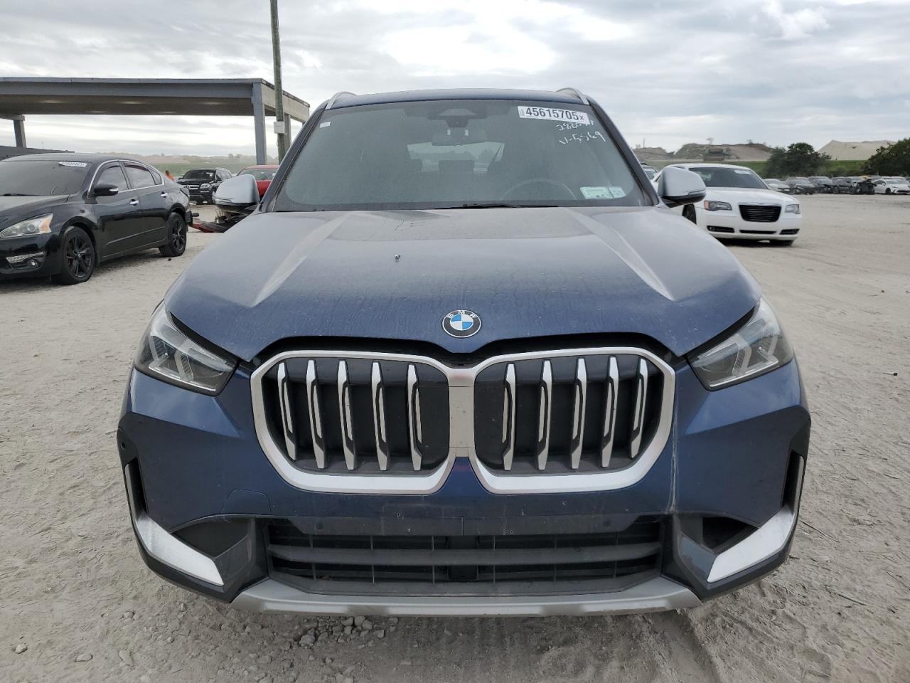 2023 BMW X1 - Image 5