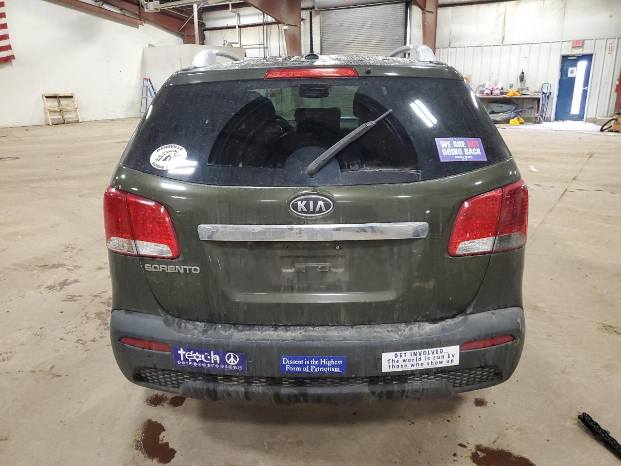 2011 Kia Sorento - Image 6