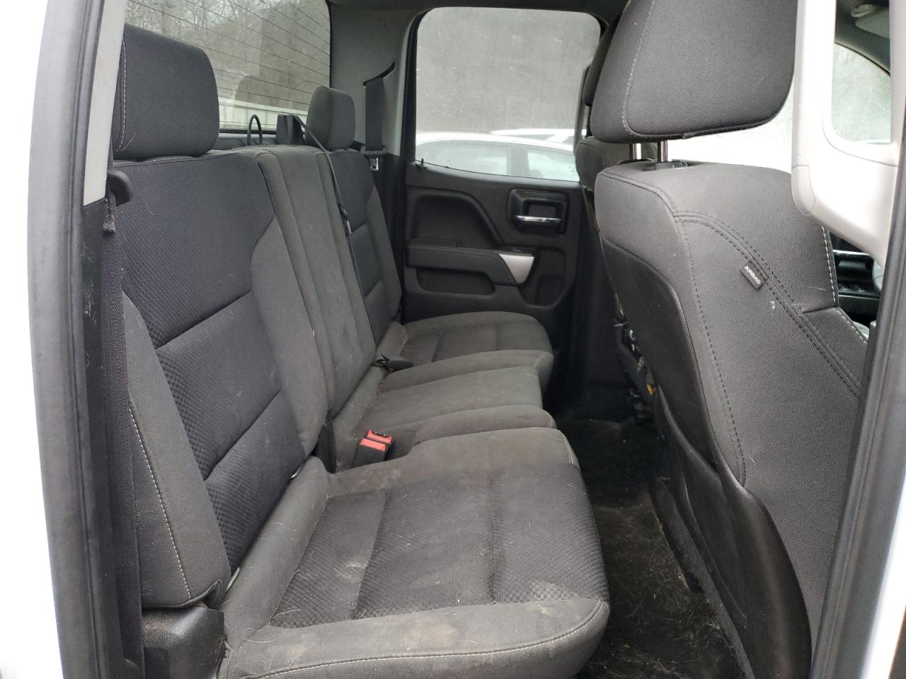 2015 Chevrolet Silverado - Image 10