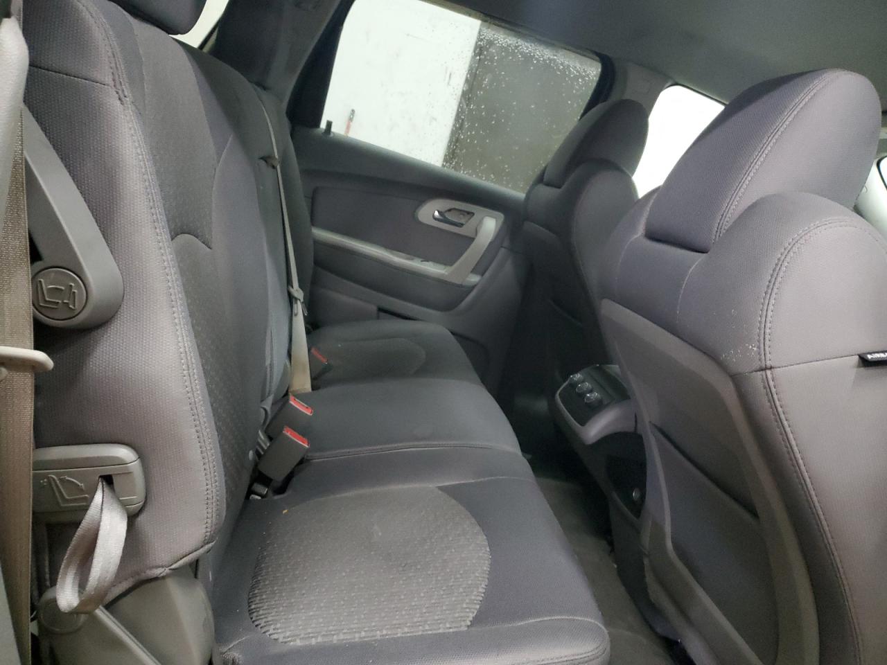 2012 Chevrolet Traverse - Image 12