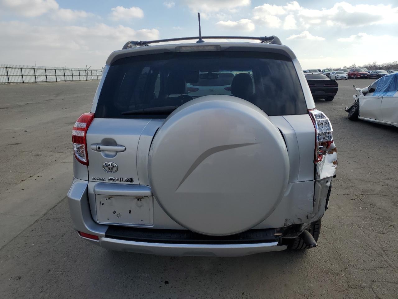 2009 Toyota RAV 4 - Image 6