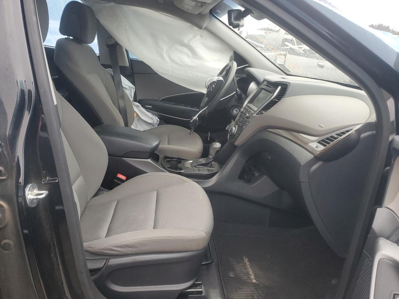 2017 Hyundai Santa Fe - Image 7