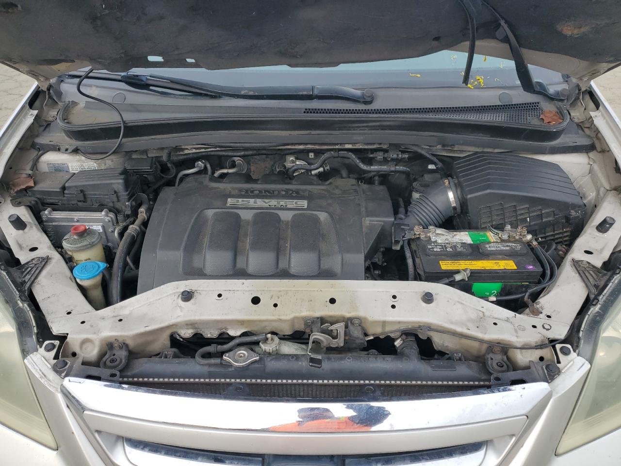 2005 Honda Odyssey - Image 12