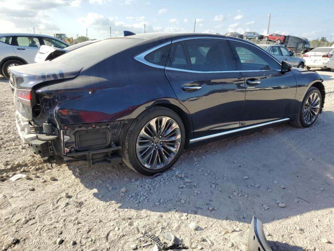 2020 Lexus LS - Image 3