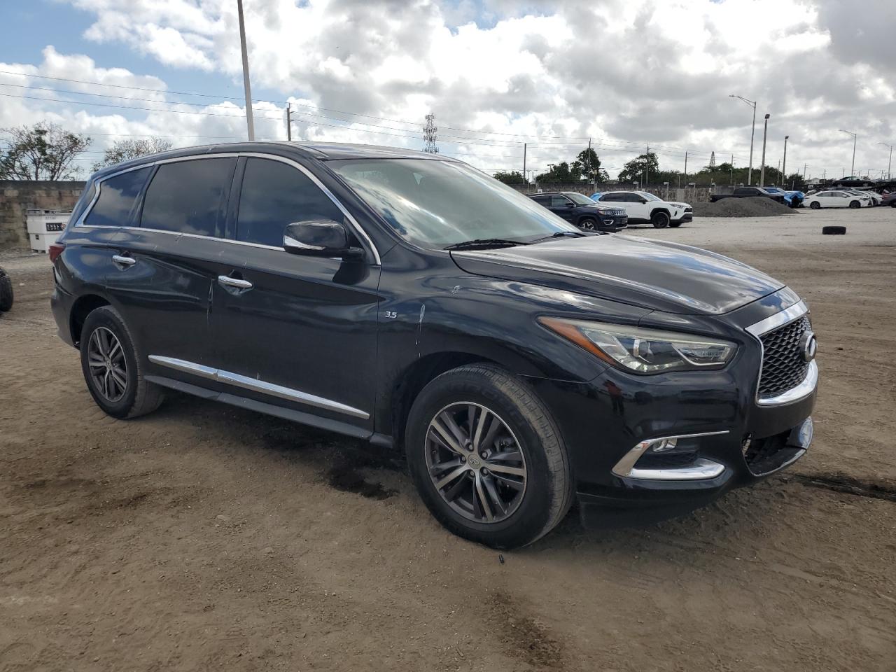 2018 Infiniti QX60 - Image 4