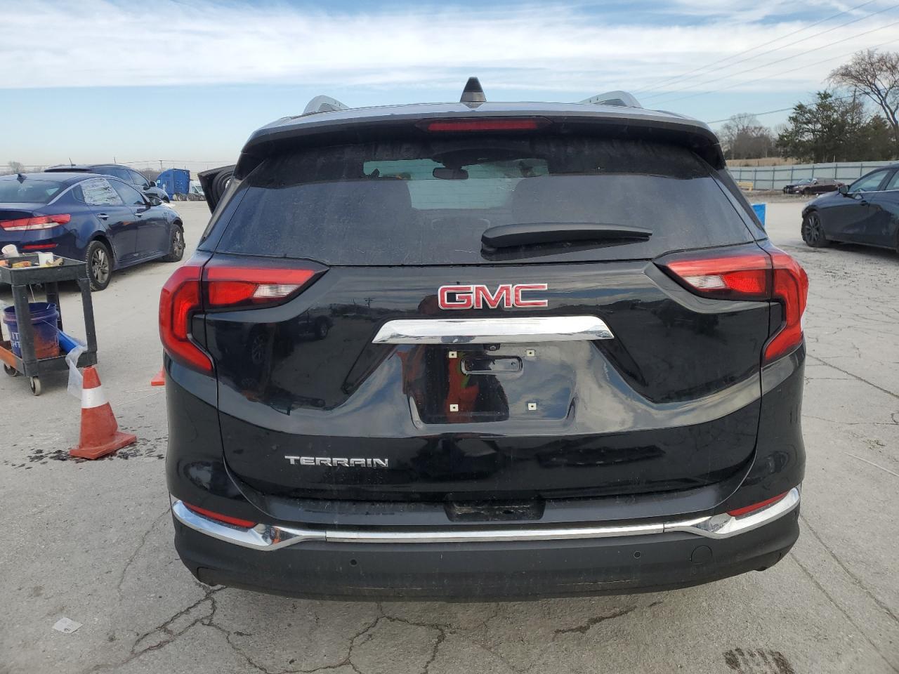 2020 GMC Terrain - Image 6