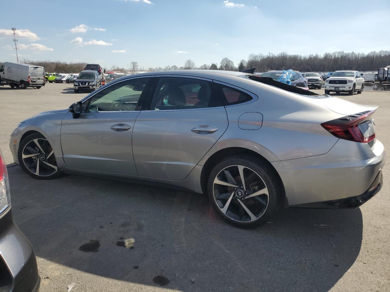 2021 Hyundai Sonata - Image 2