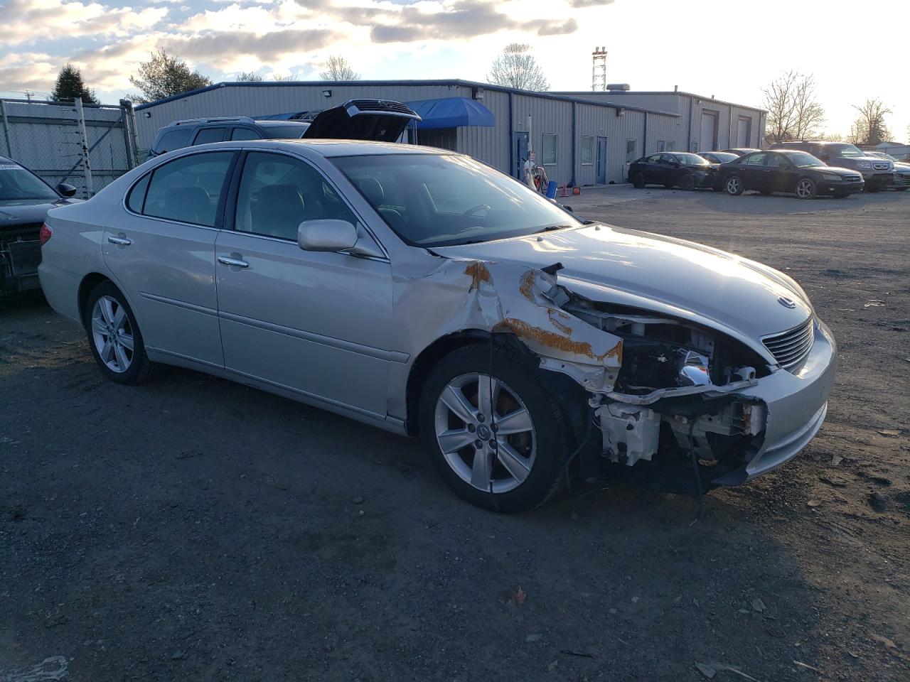 2005 Lexus ES - Image 4