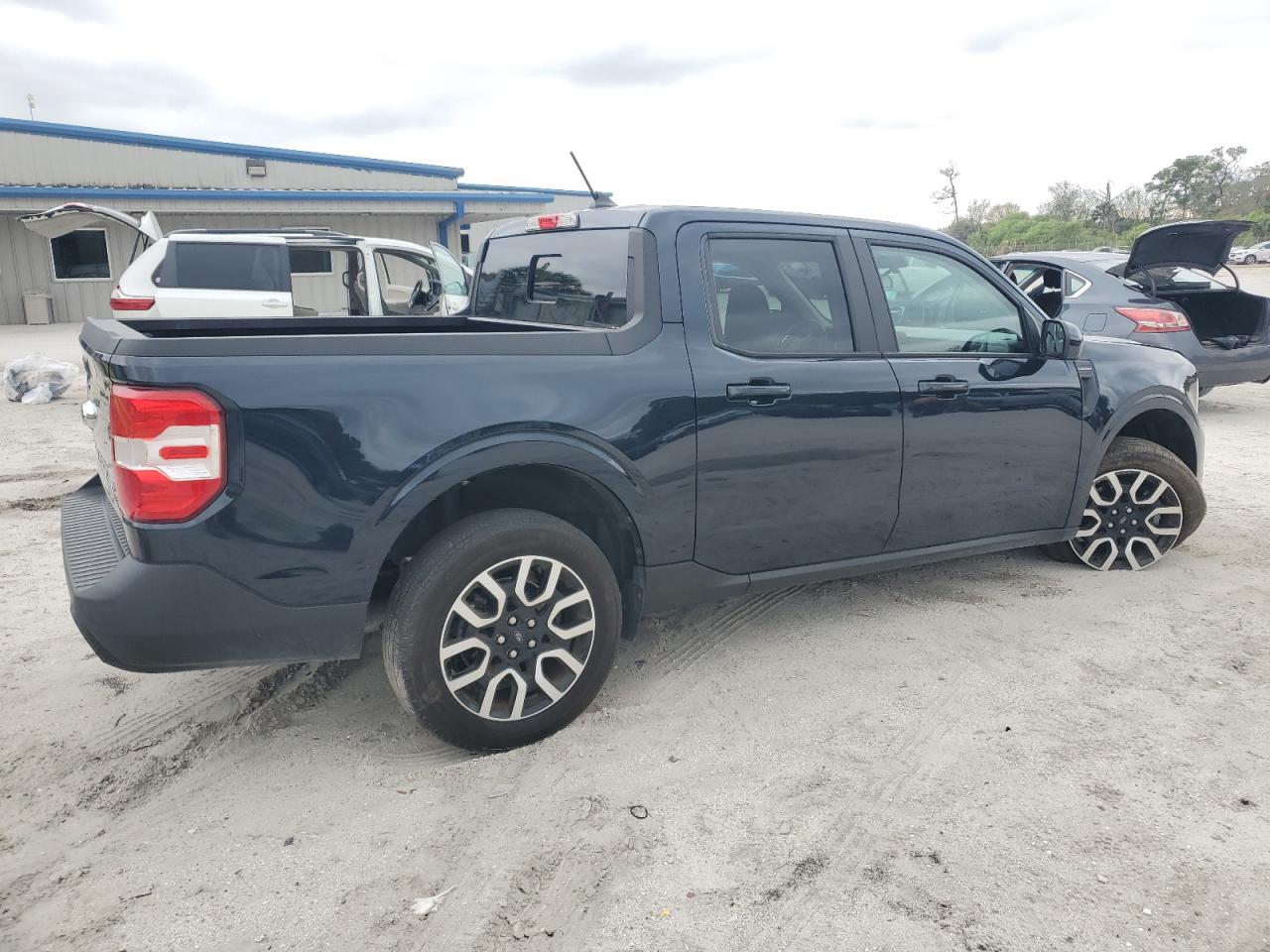 2022 Ford Maverick - Image 3