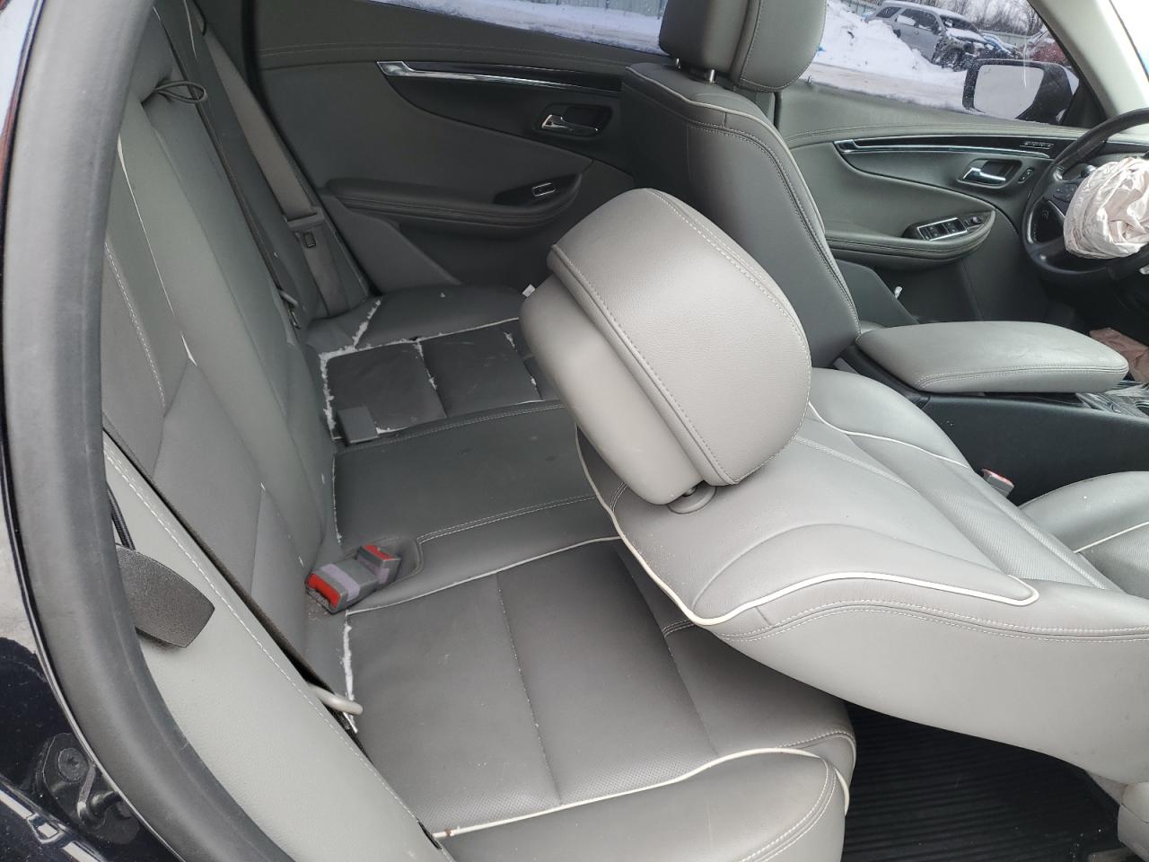 2014 Chevrolet Impala - Image 11