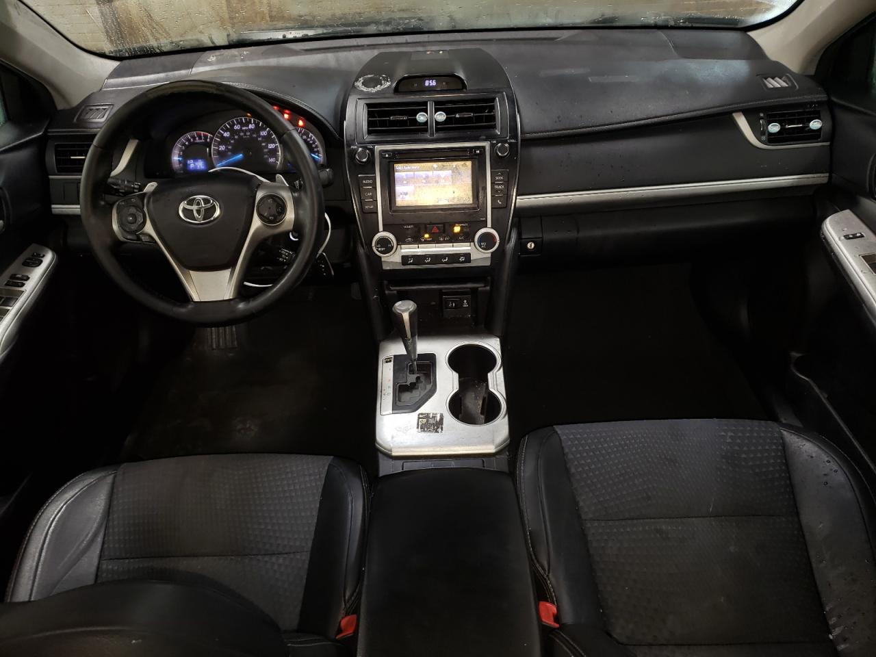 2014 Toyota Camry - Image 8
