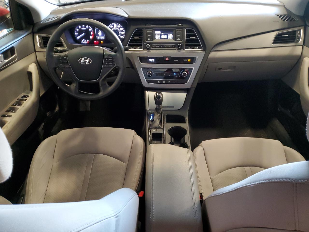 2017 Hyundai Sonata - Image 8