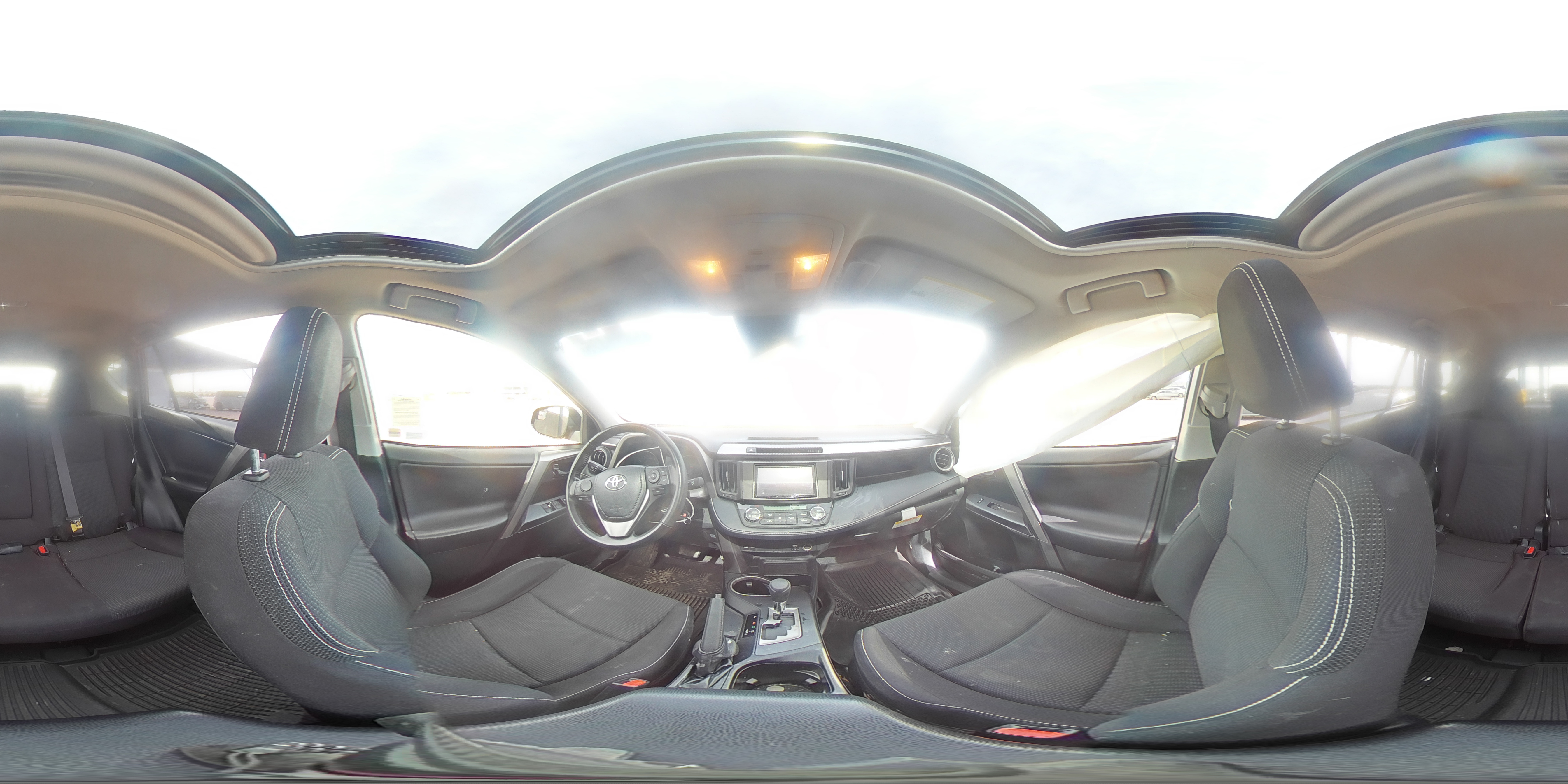 2018 Toyota RAV 4 - Image 14