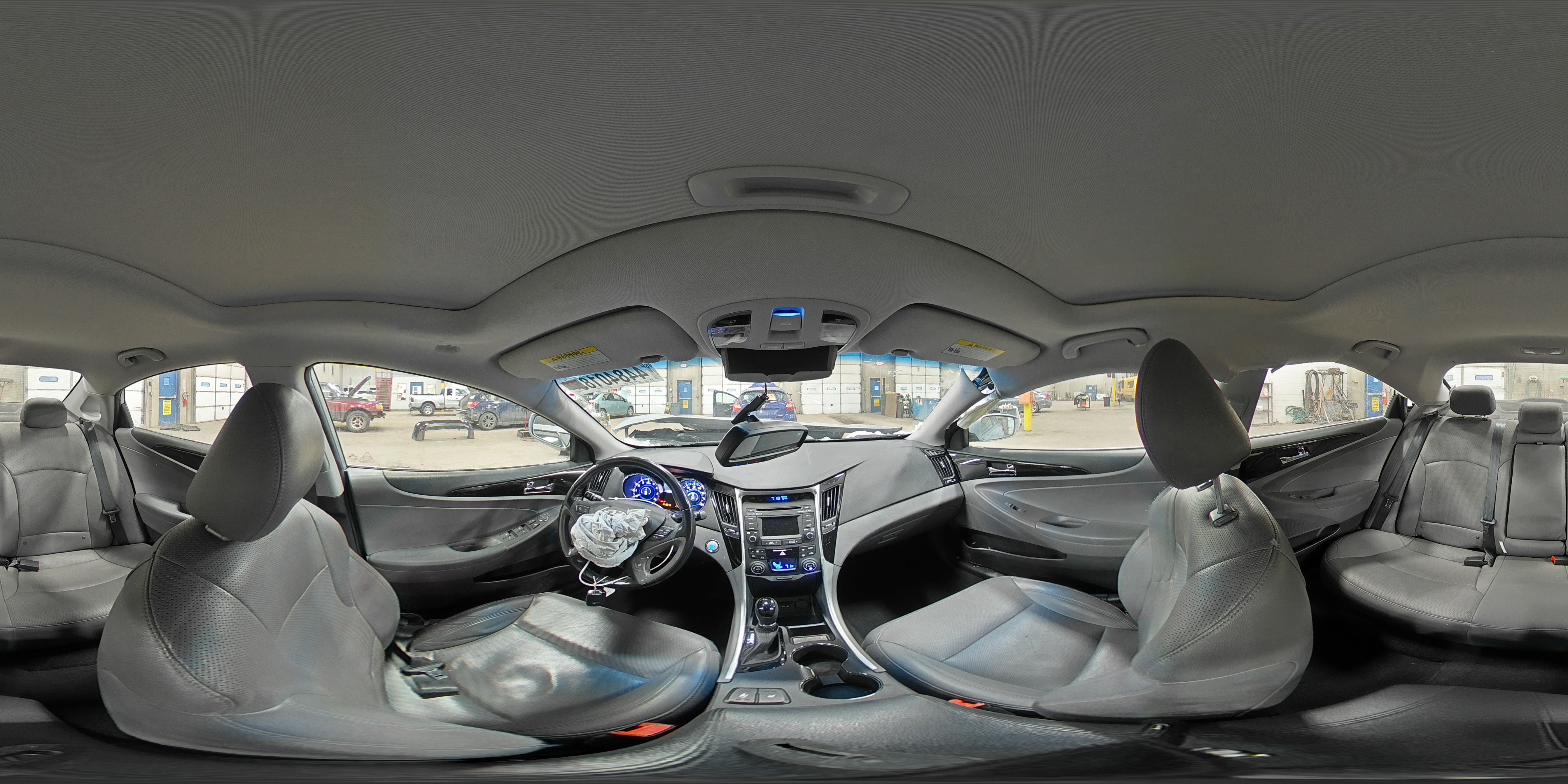 2014 Hyundai Sonata - Image 13